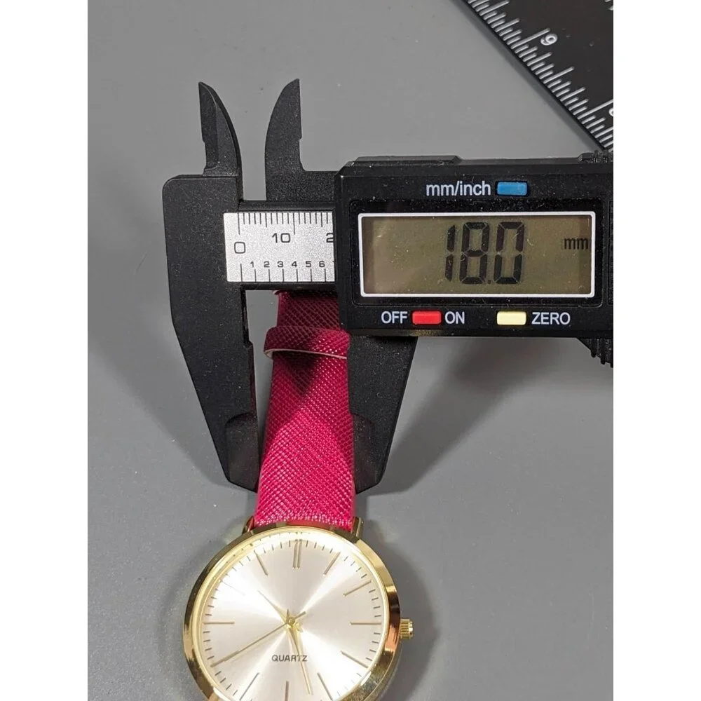Avon Aurora Strap Watch Pink‎ Faux Leather Textured Gold Tone Classic